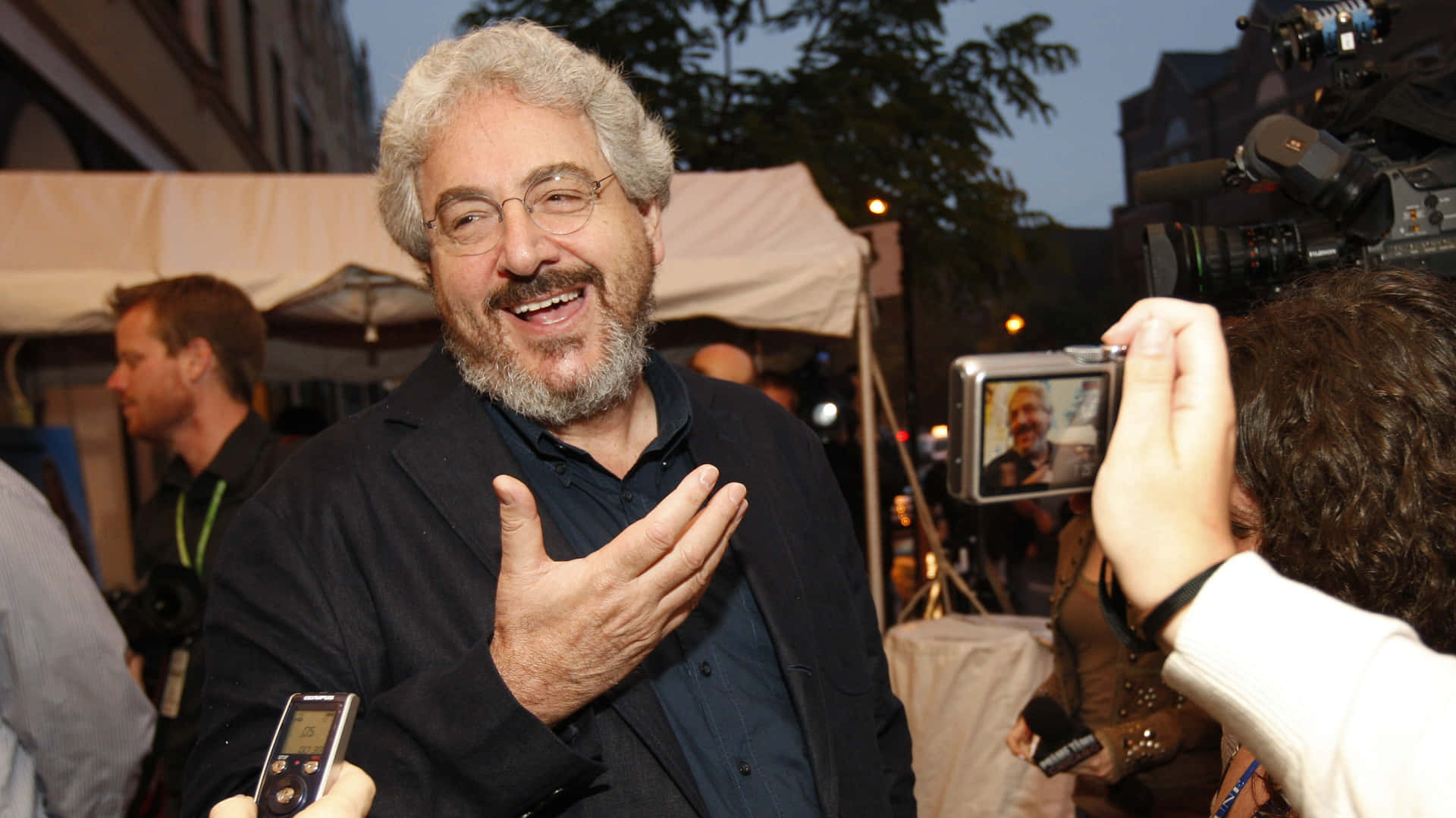 Harold Ramis - A Legendary Figure In Comedy Film Industry Background