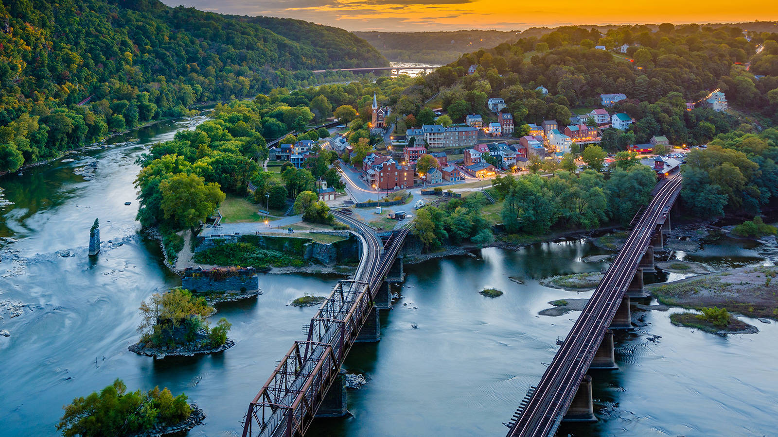 Harpers Ferry National Historical Park Near Chesapeake Background