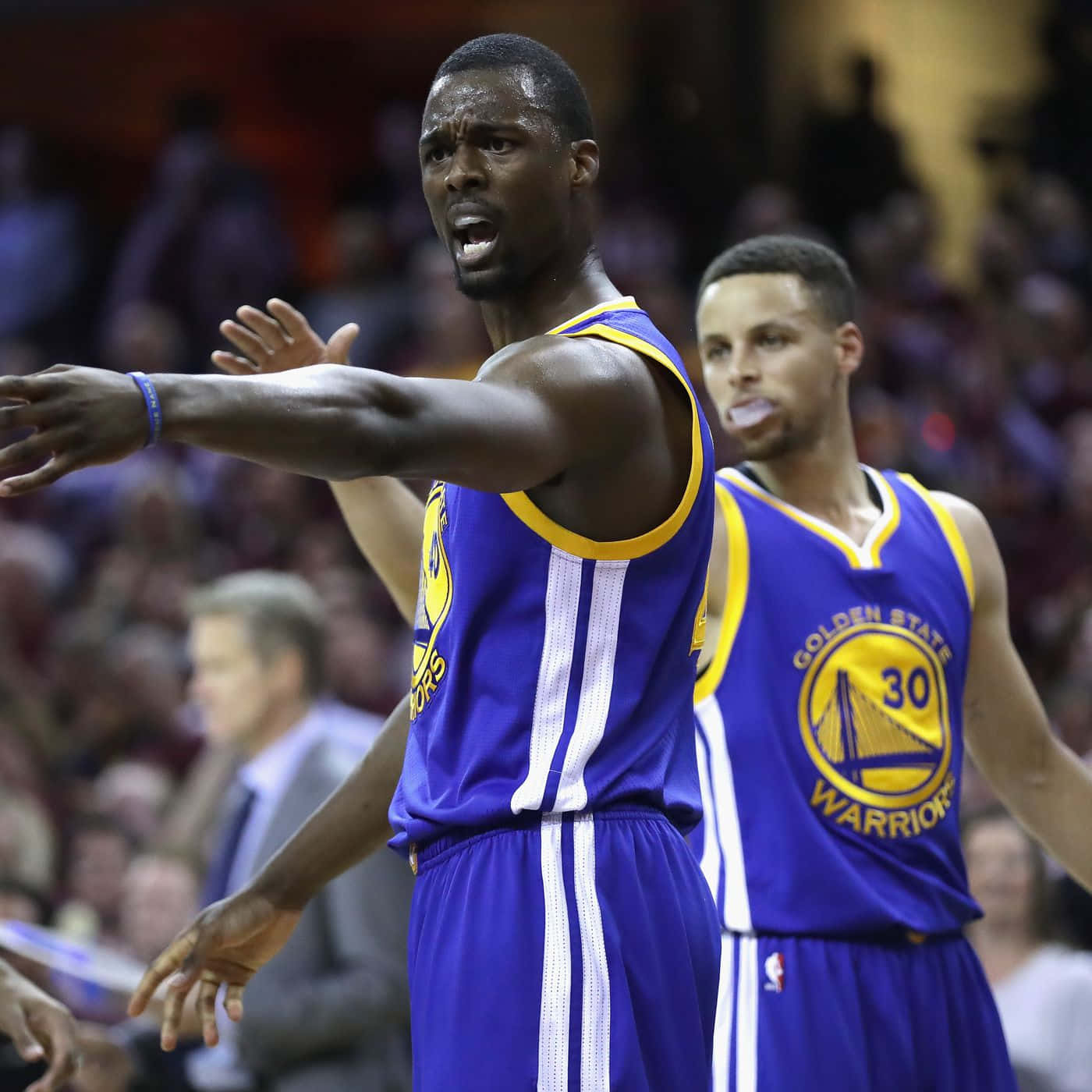 Harrison Barnes With Steph Curry Background