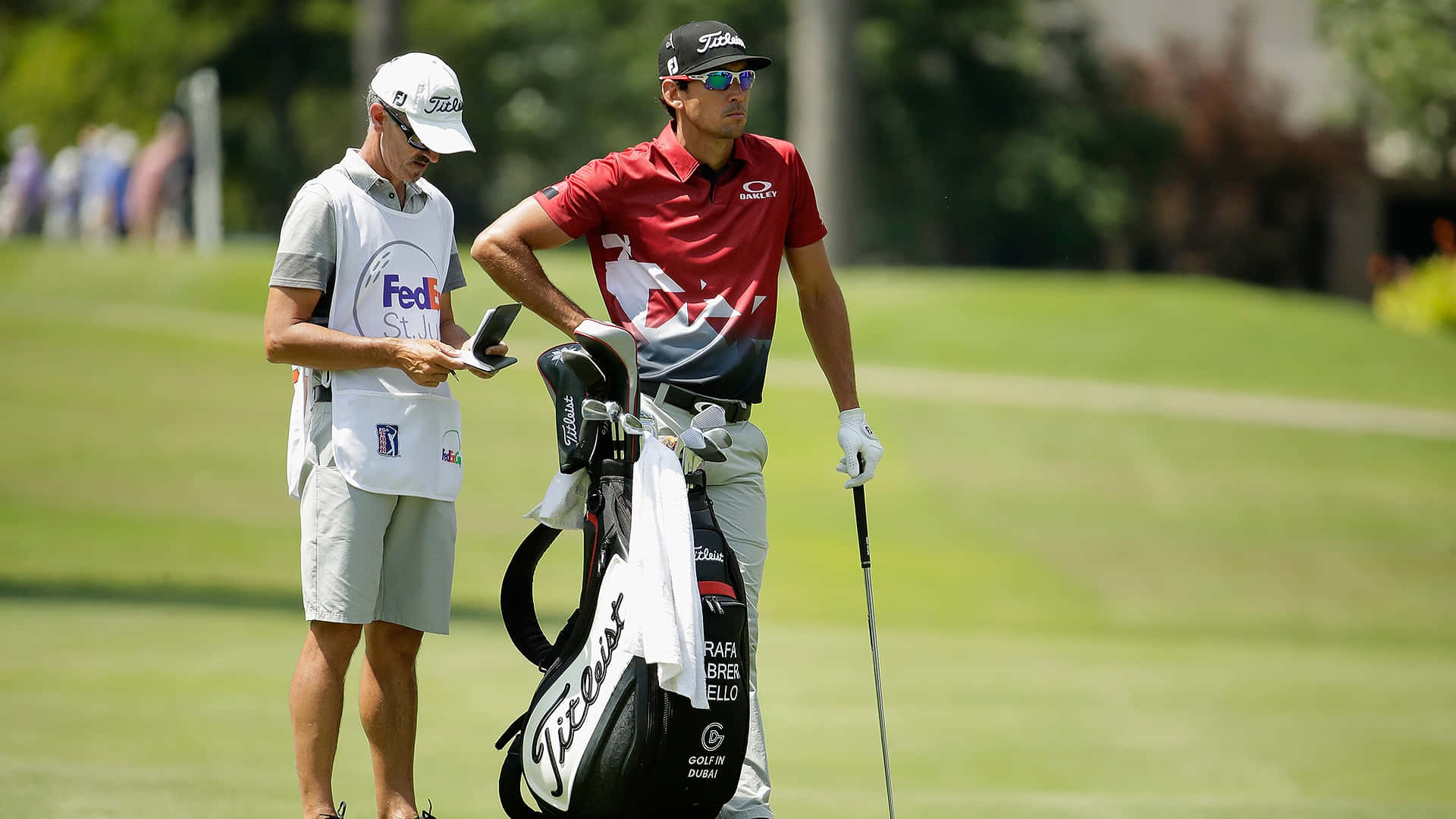 Harrison Frazar Teeing Off During A Golf Tournament Background