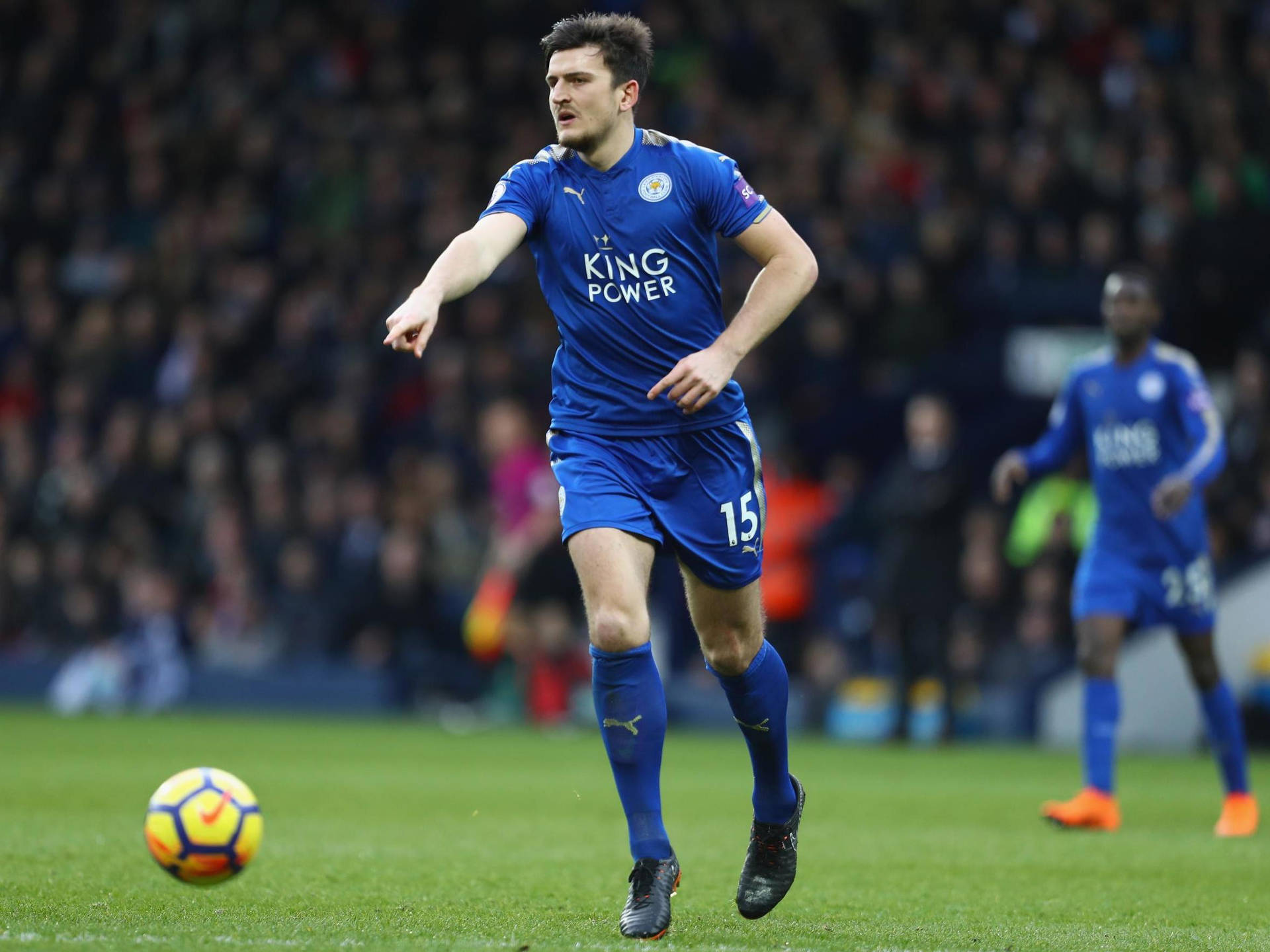 Harry Maguire Signalling To Team Mates Background