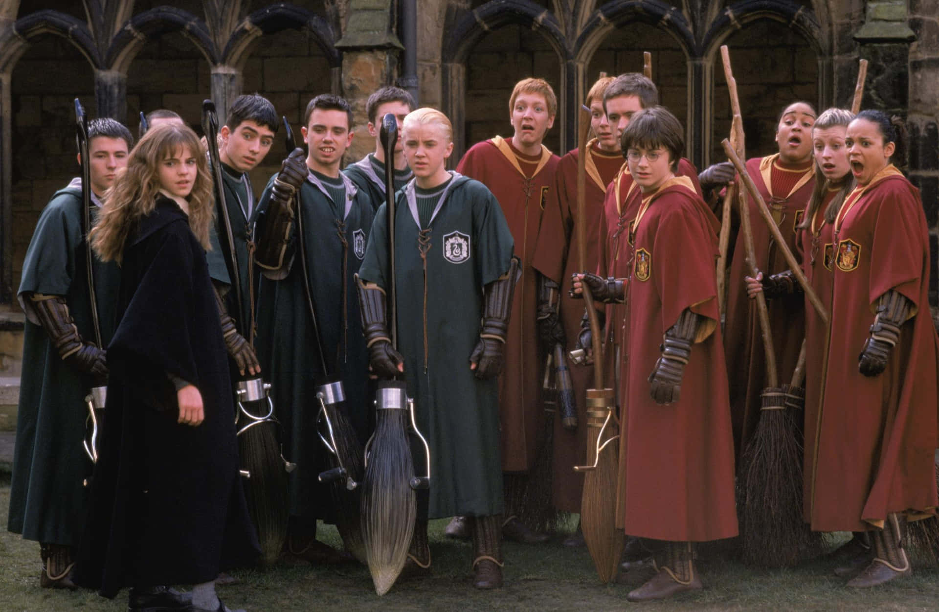 Harry Potter Landscape Quidditch Slytherin Gryffindor
