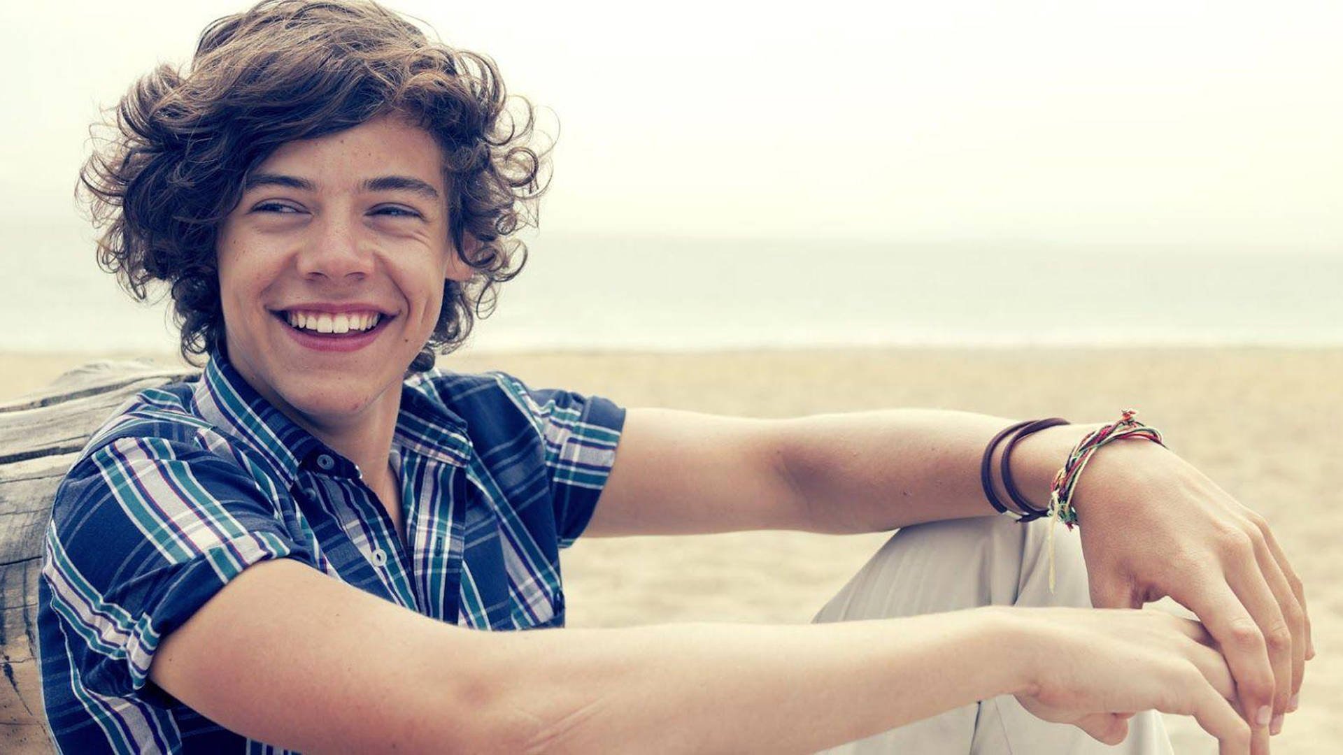 Harry Styles What Makes You Beautiful Background