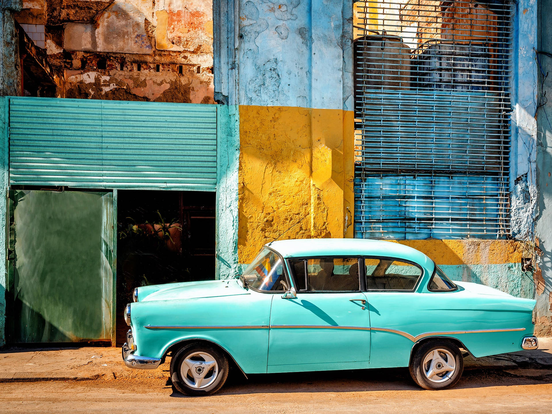 Havana Light Blue Yank Tank Background