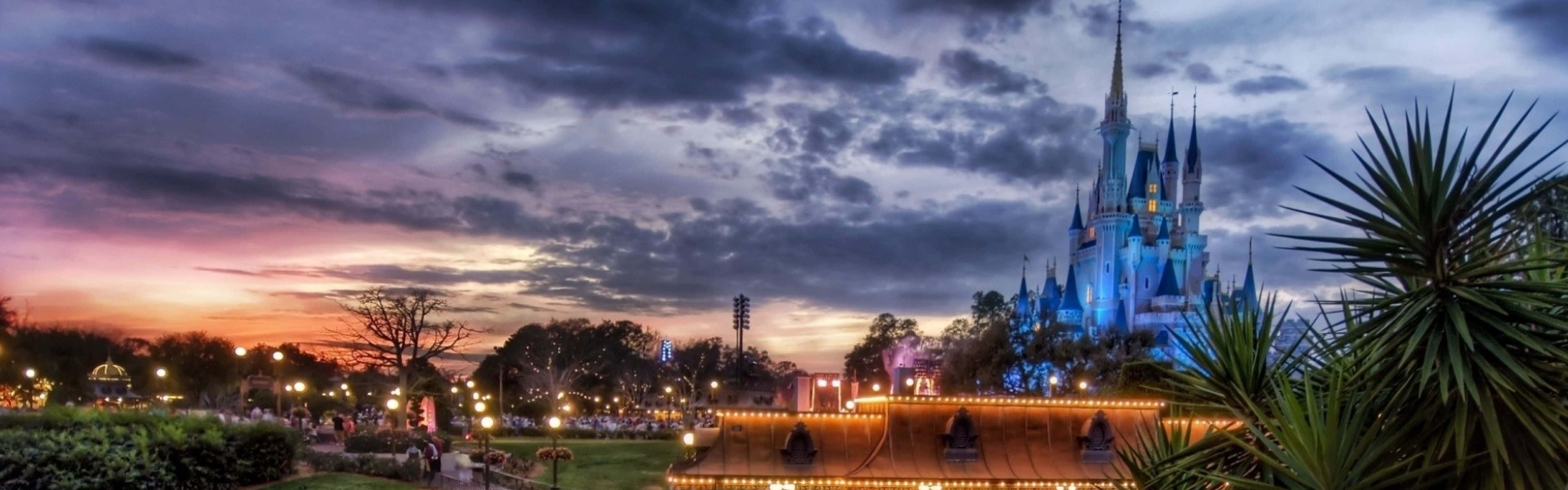 Have More Fun With Disney's Dual Screen!