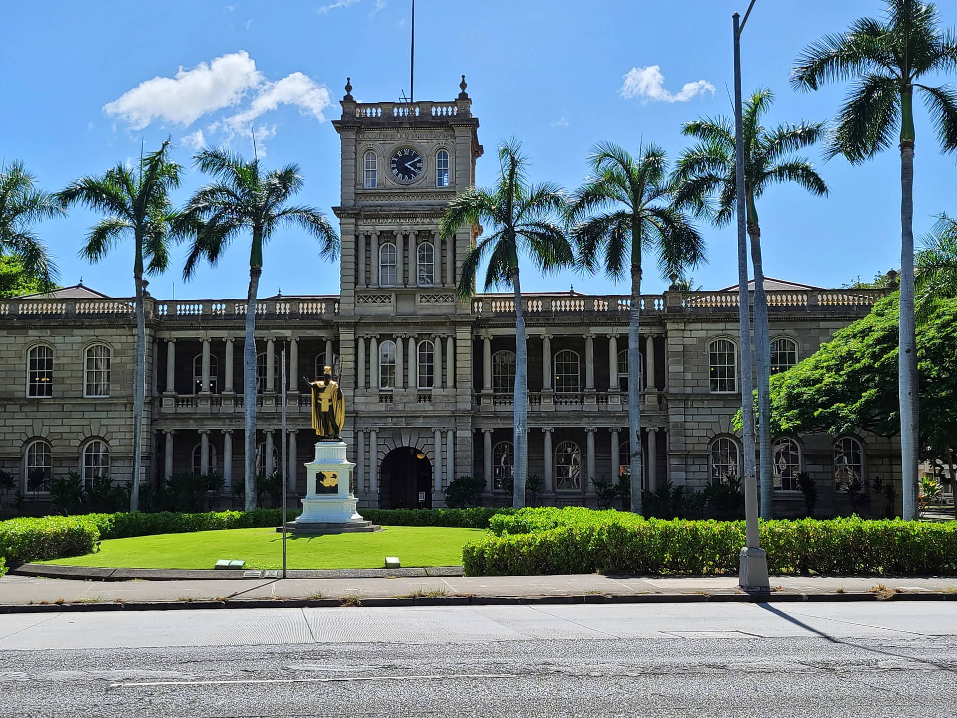 Hawaii Supreme Court Iolani Palace Background