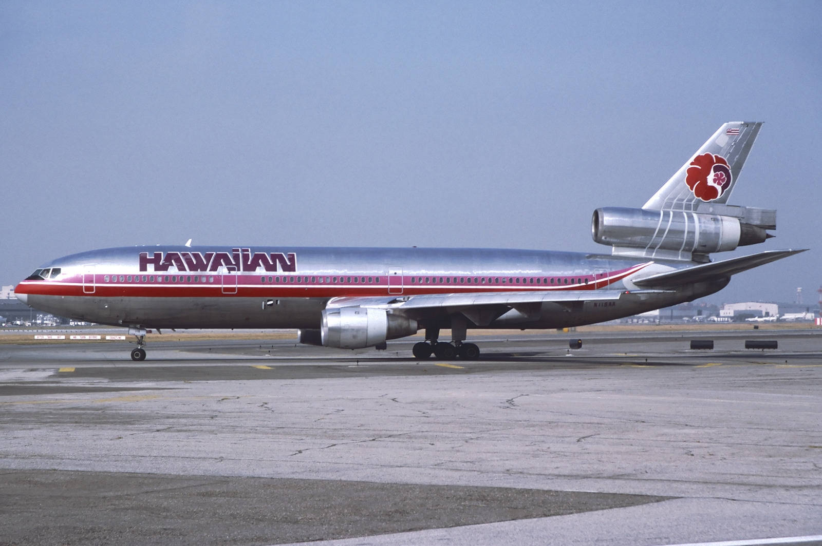 Hawaiian Airlines Silver Plane Background