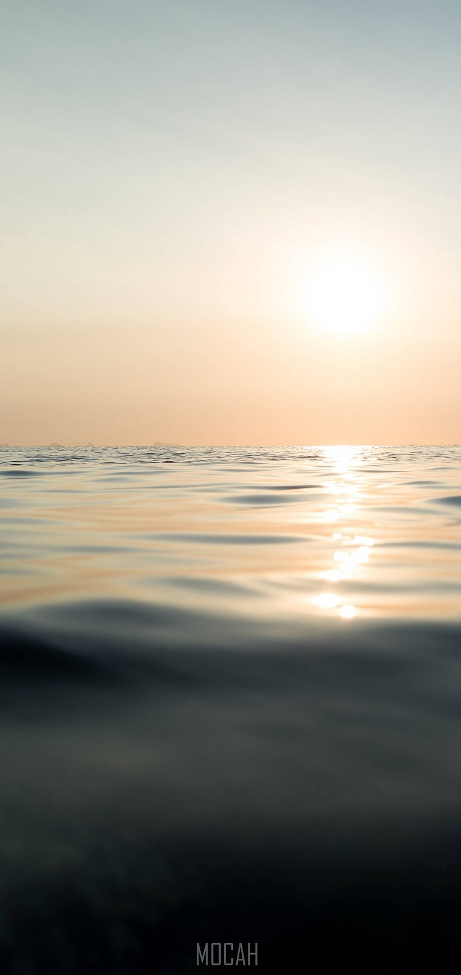 Hazy Gray Sea Horizon Background