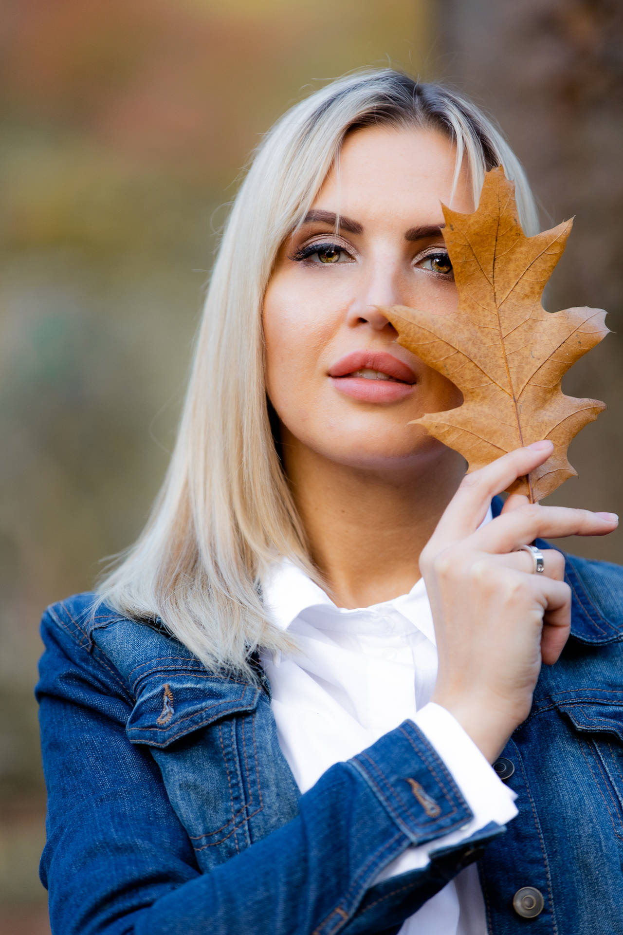 Hd Girl Fall Denim Outfit Background