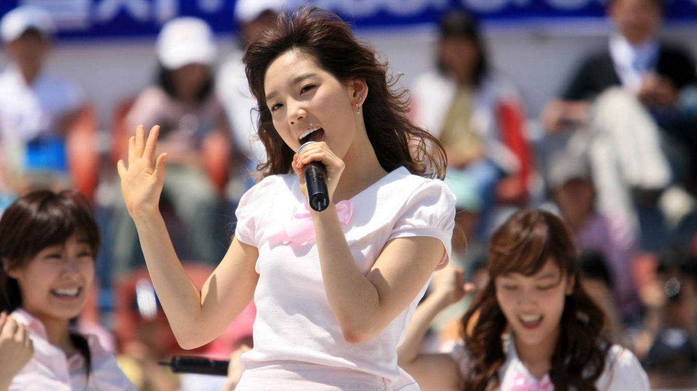 Hd Girls' Generation Singer Tae Yeon Background