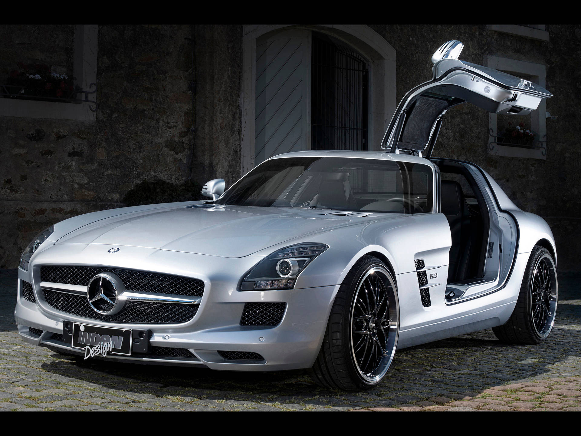 Hd Mercedes In Silver Paint Background