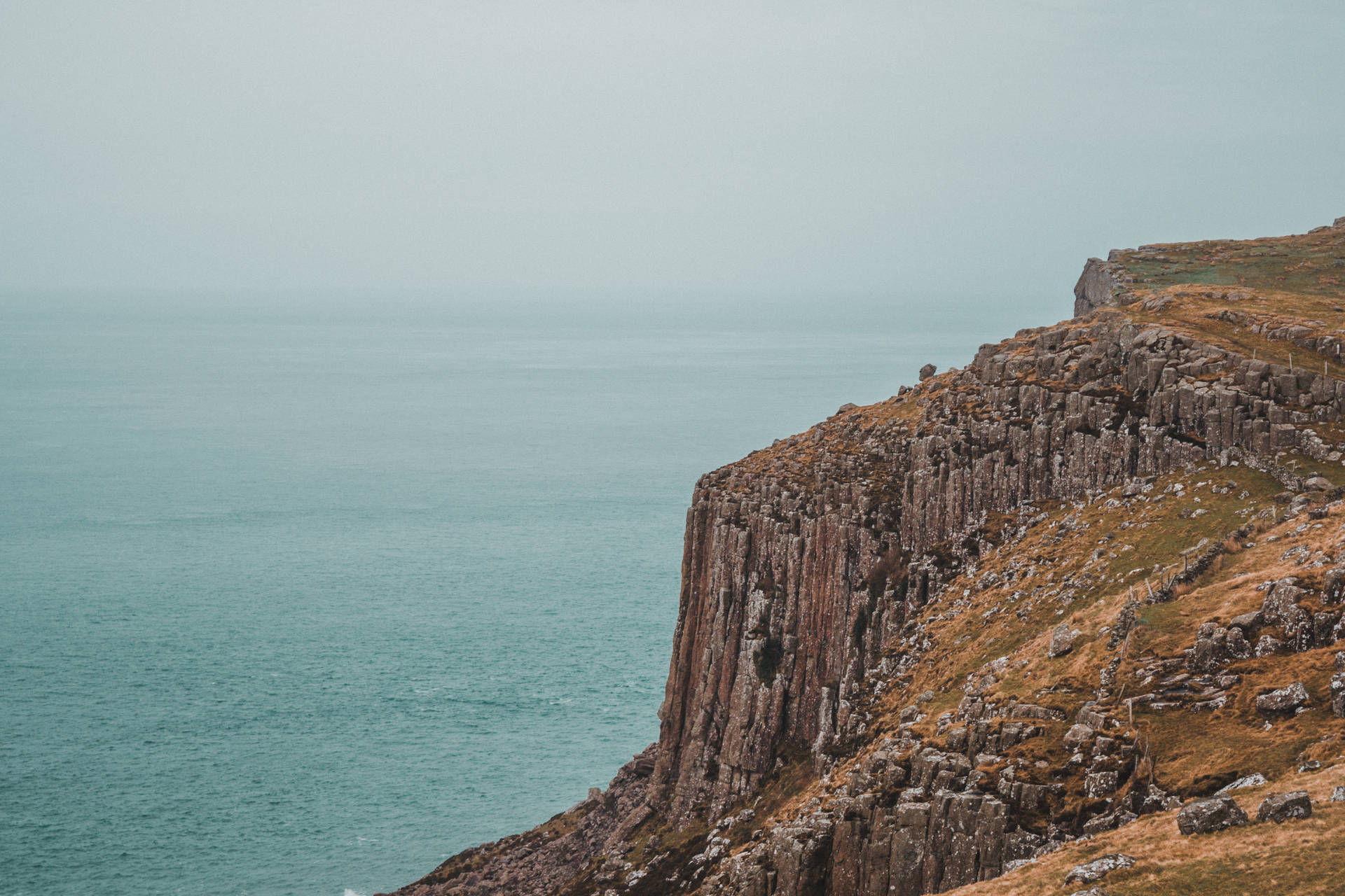 Hd Rocky Cliff With Ocean Background