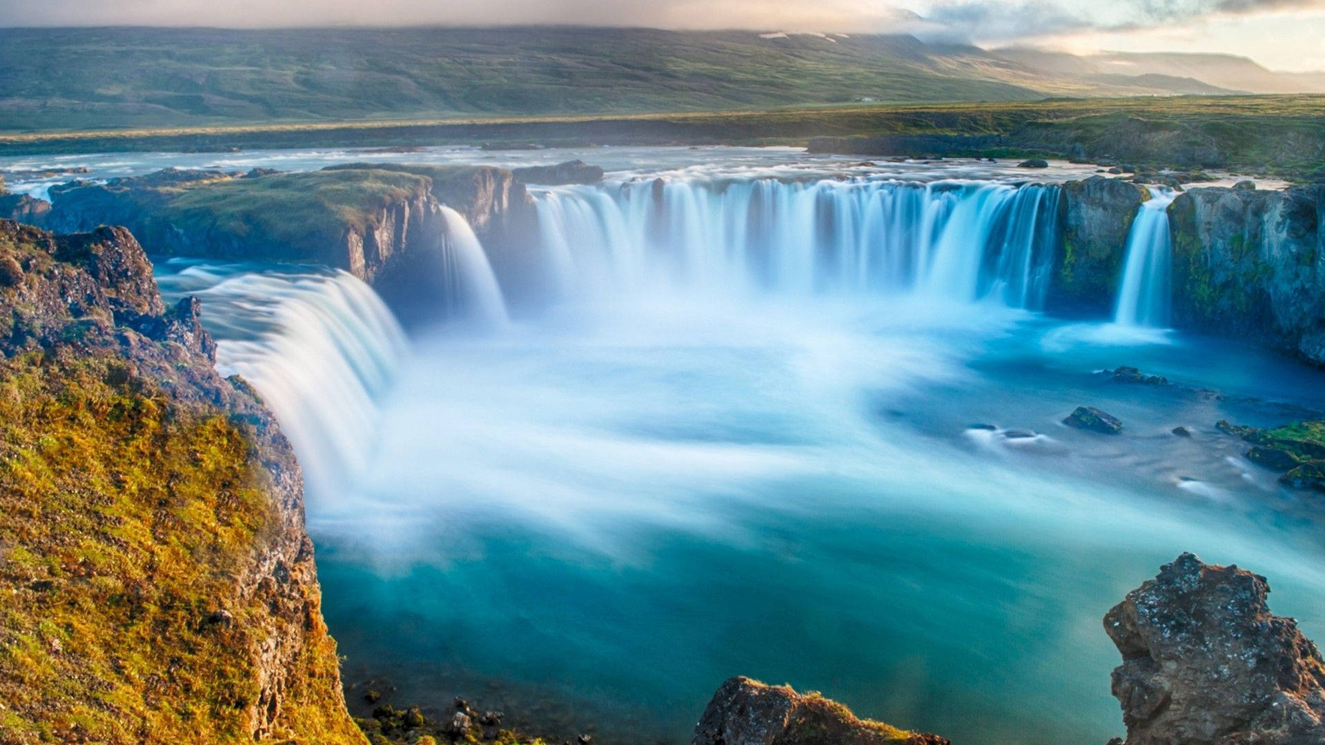 Hd Waterfall Iceland's Goðafoss Falls Background