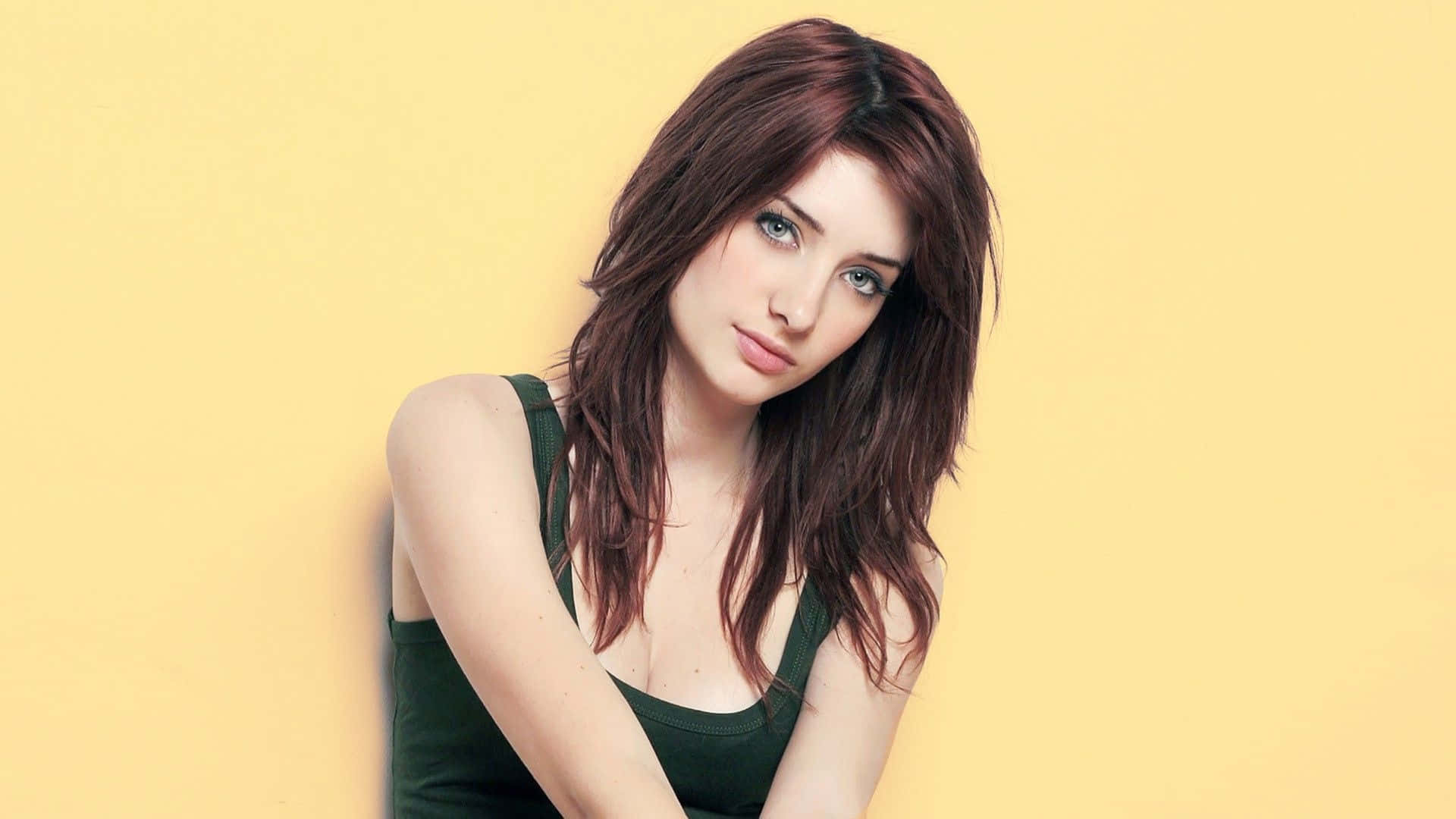 Hd Women Susan Coffey Background