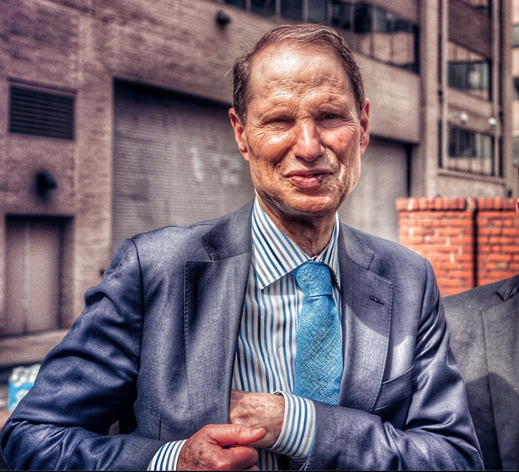 Hdr Portrait Of Ron Wyden Background