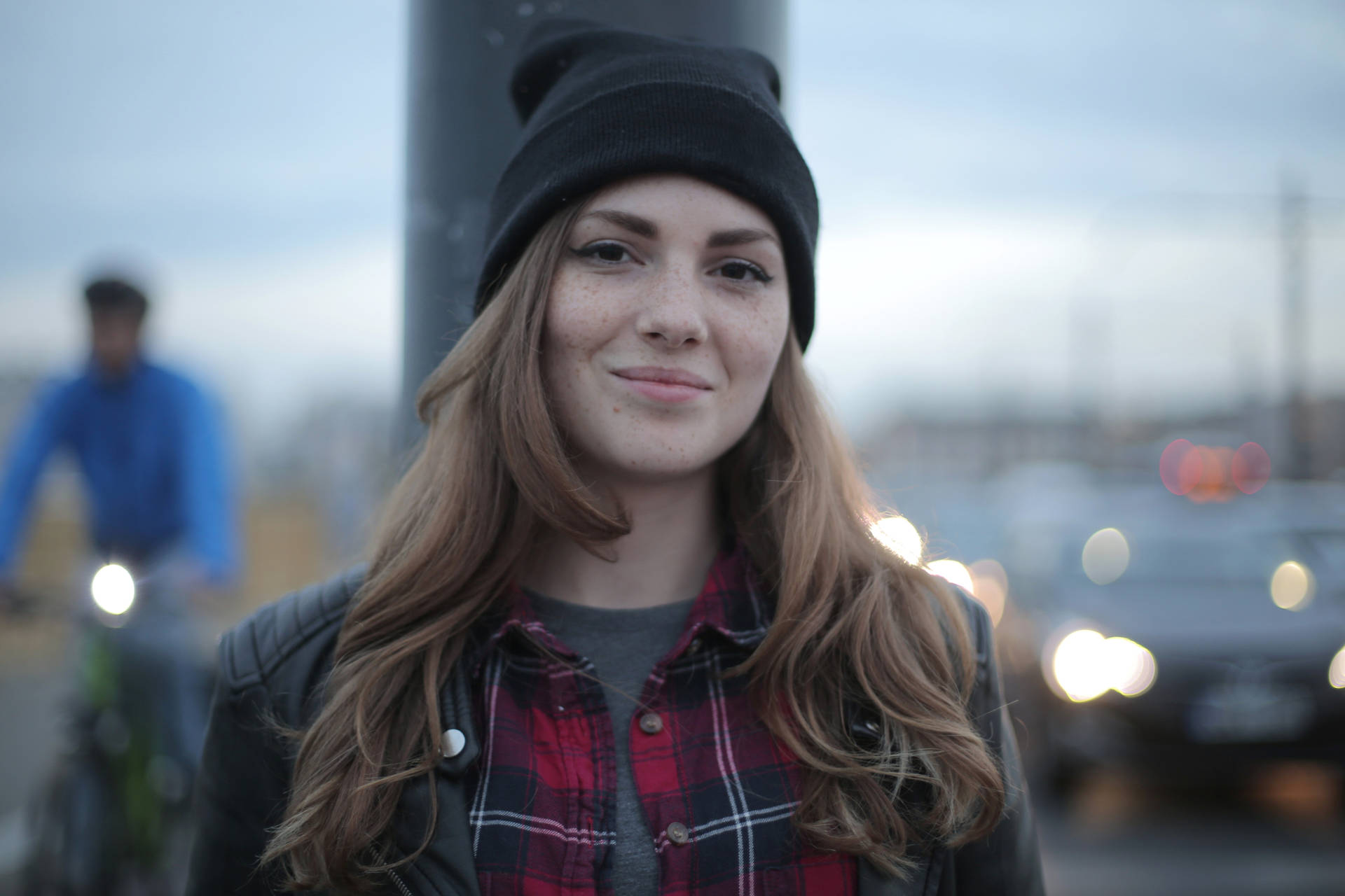 Headshot Of A Girl Donning A Winter Bonnet Background