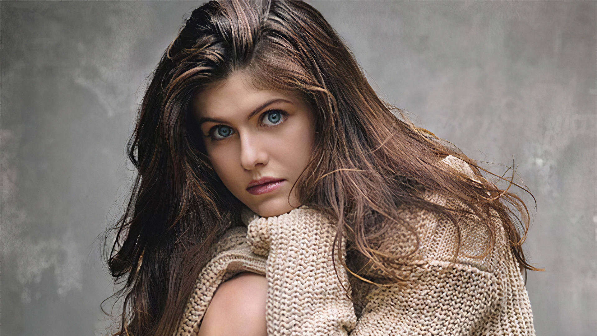 Headshot Of Alexandra Daddario Background