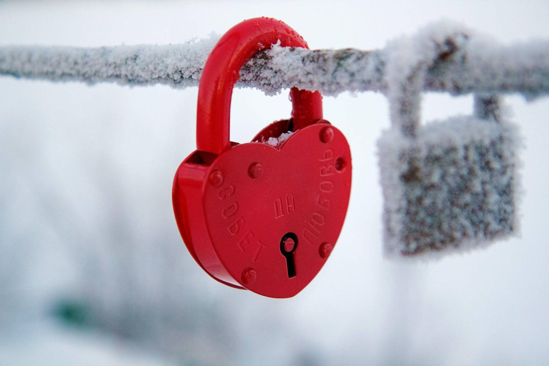 Heart Aesthetic Red Lock Background