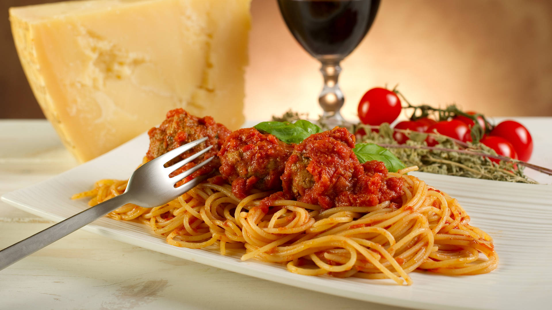 Hearty Italian Dinner: Pasta With Meatballs Background