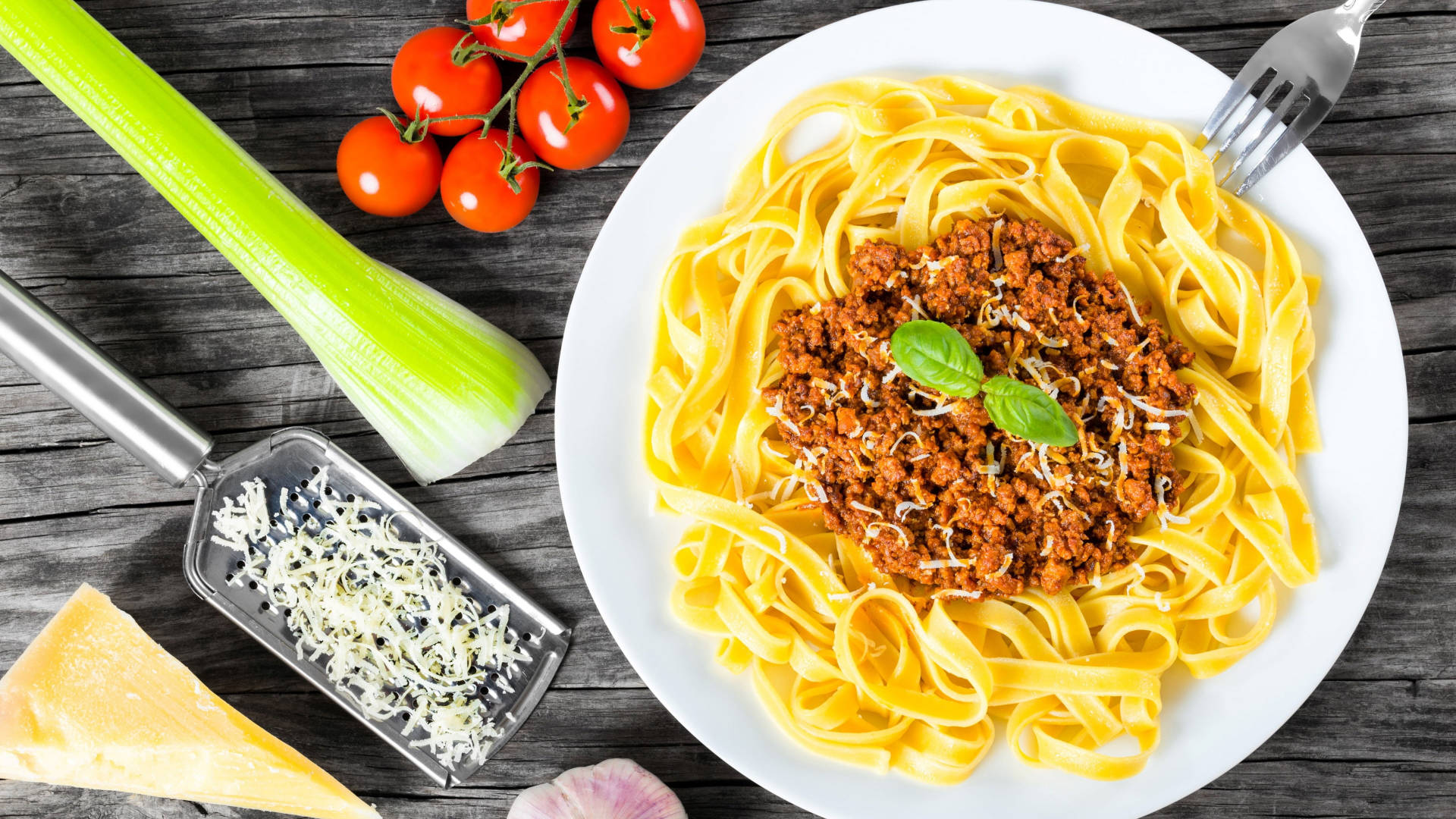Hearty Pasta With Bolognese Sauce Background