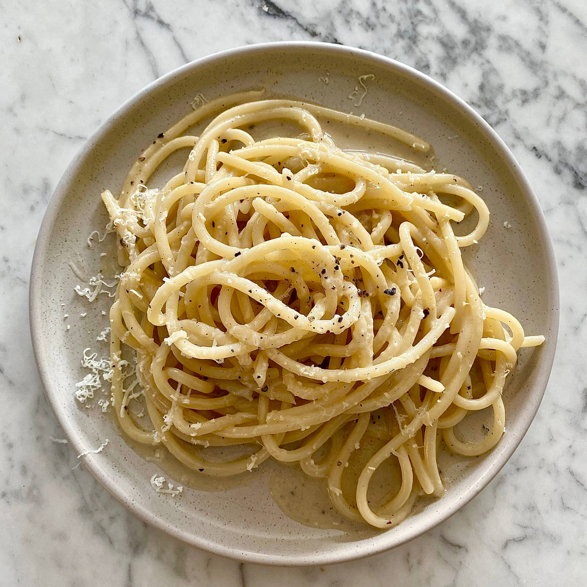 Hearty Serving Of Cacio E Pepe Background