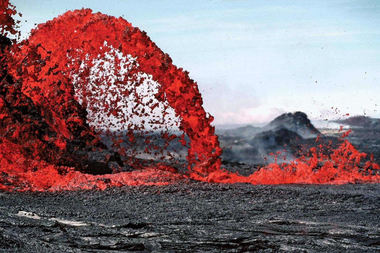 Heavy Lava Fountain Kilauea Volcano Background