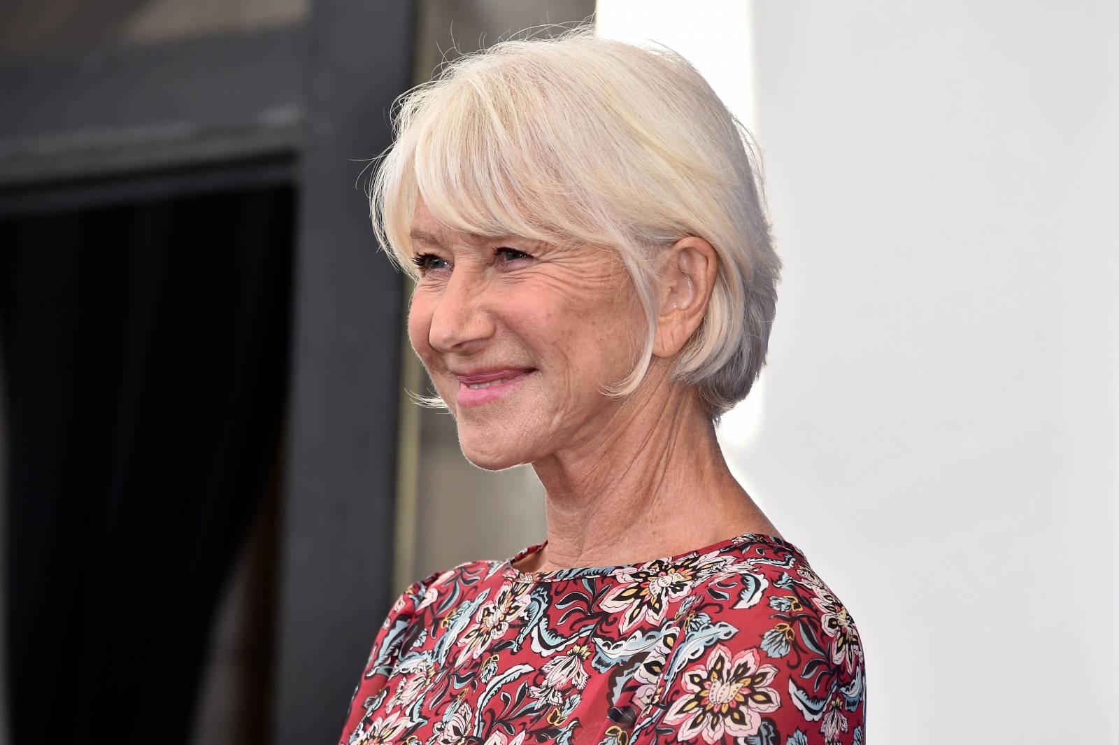 Helen Mirren Celebrity Paparazzi Snap Background