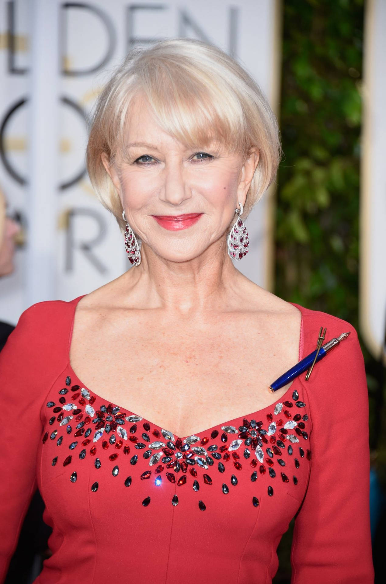 Helen Mirren Red Dress Golden Globes Background