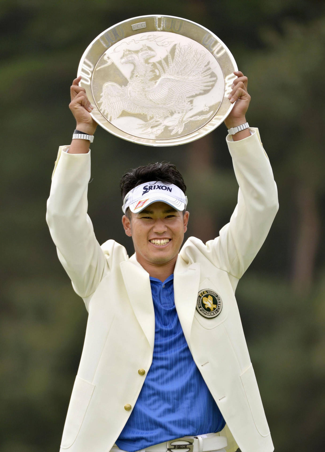 Hideki Matsuyama Holding Fujisankei Classic Trophy Background