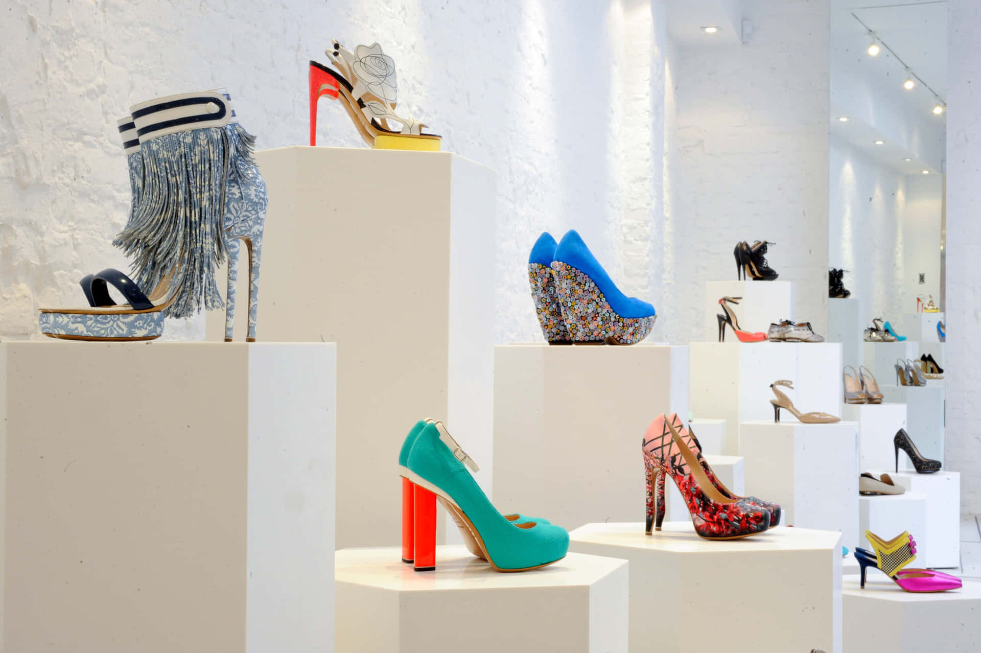 High-end Nicholas Kirkwood Shoe Collection In Store