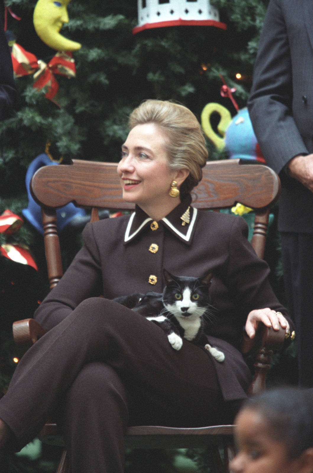 Hillary Clinton Enjoying Time With Her Cat