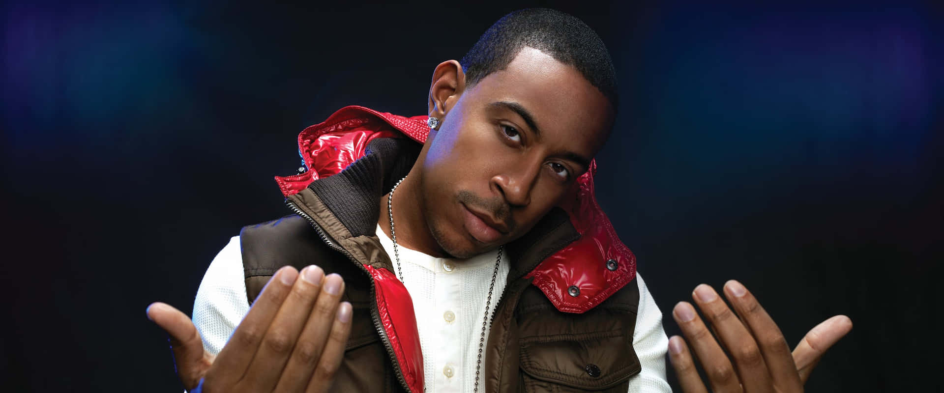 Hip Hop Artist Posein Vest Background