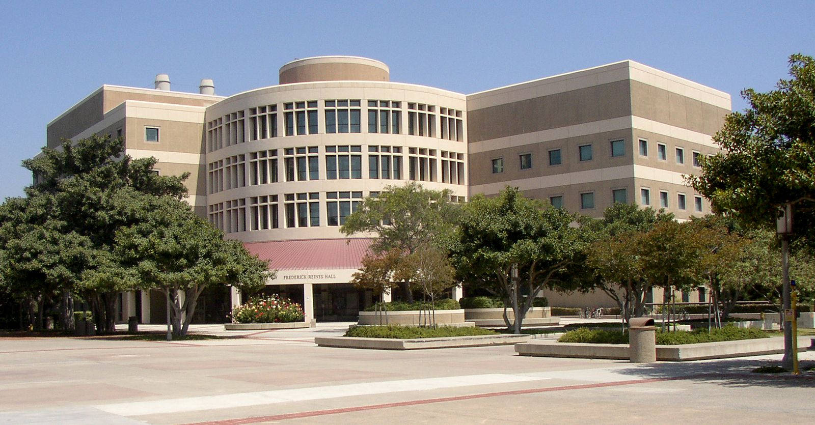 Historic University Of California In Irvine Background