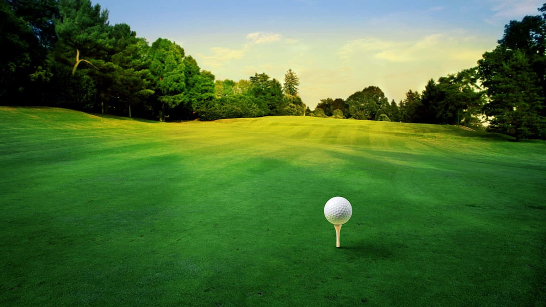 “hit The Perfect Swing And Get An Awesome Golf Shot” Background