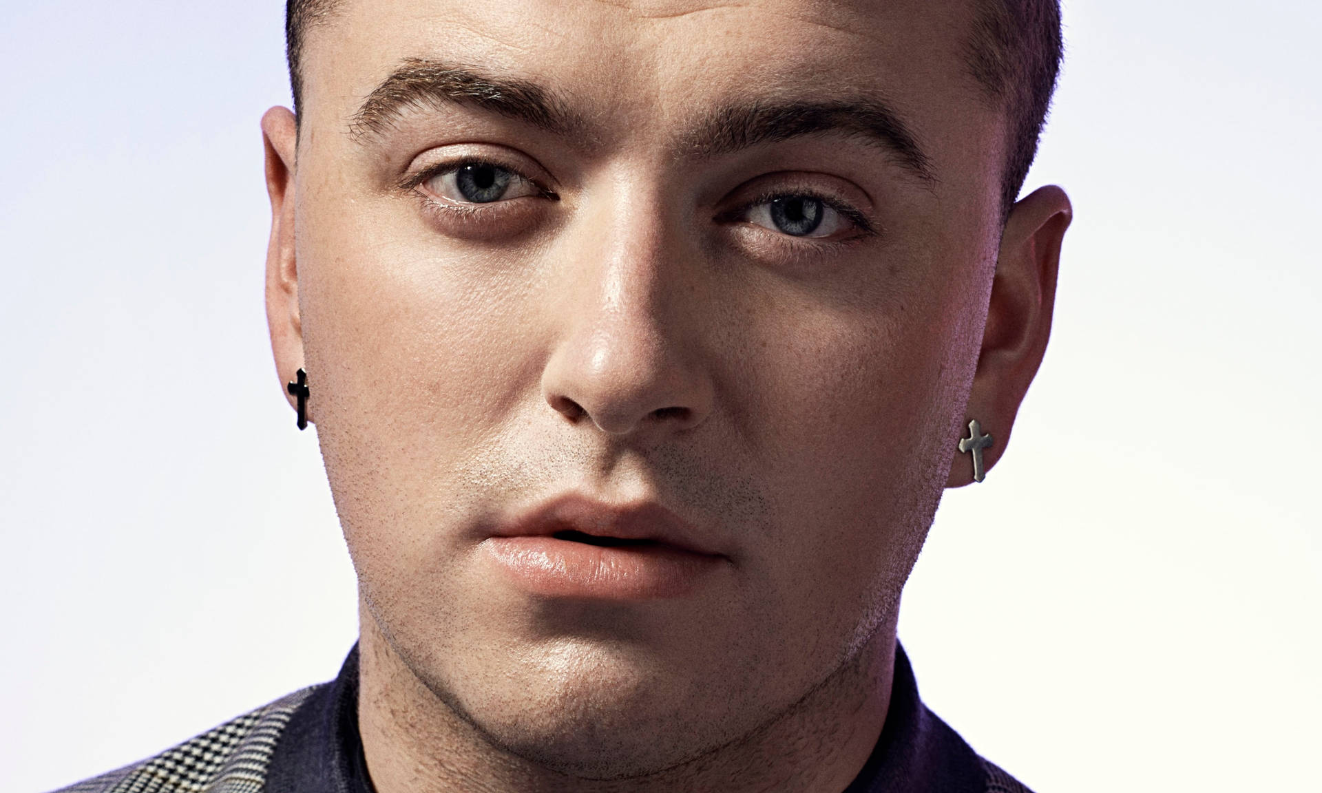 Hitmaker Sam Smith Background