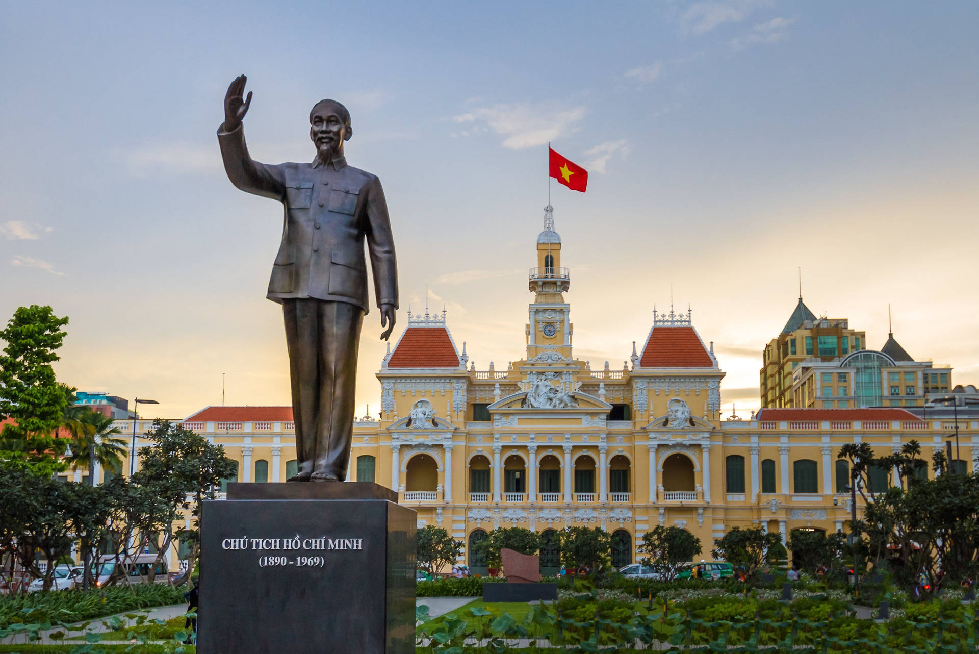 Ho Chi Minh City Bronze Statue Background