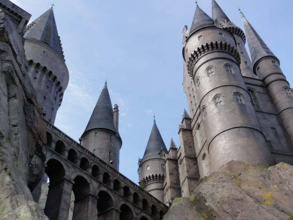 Hogwarts Castle - School For Witchcraft And Wizardry Background