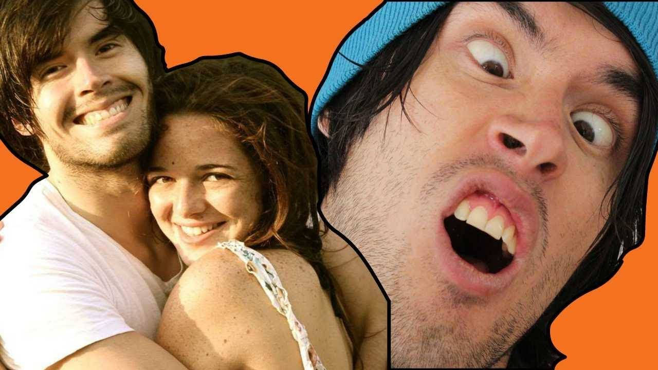 Holasoygerman Hugging A Girl