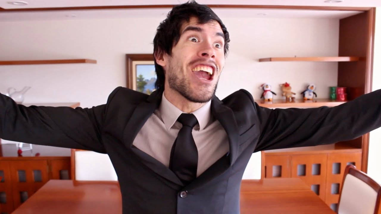 Holasoygerman In Suit And Tie Background