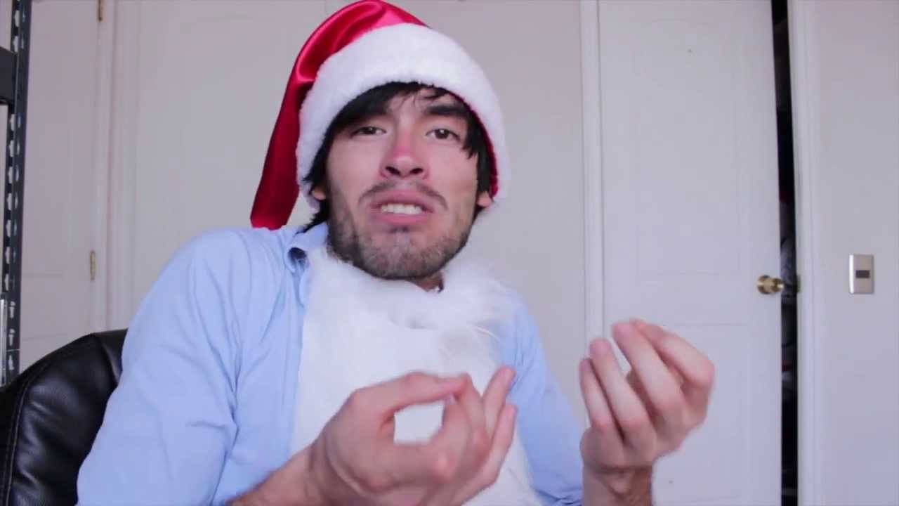 Holasoygerman Wearing A Santa Hat Background