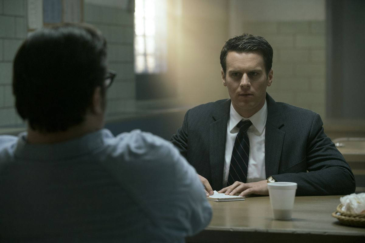 Holden Ford And Ed Kemper In Mindhunter Background