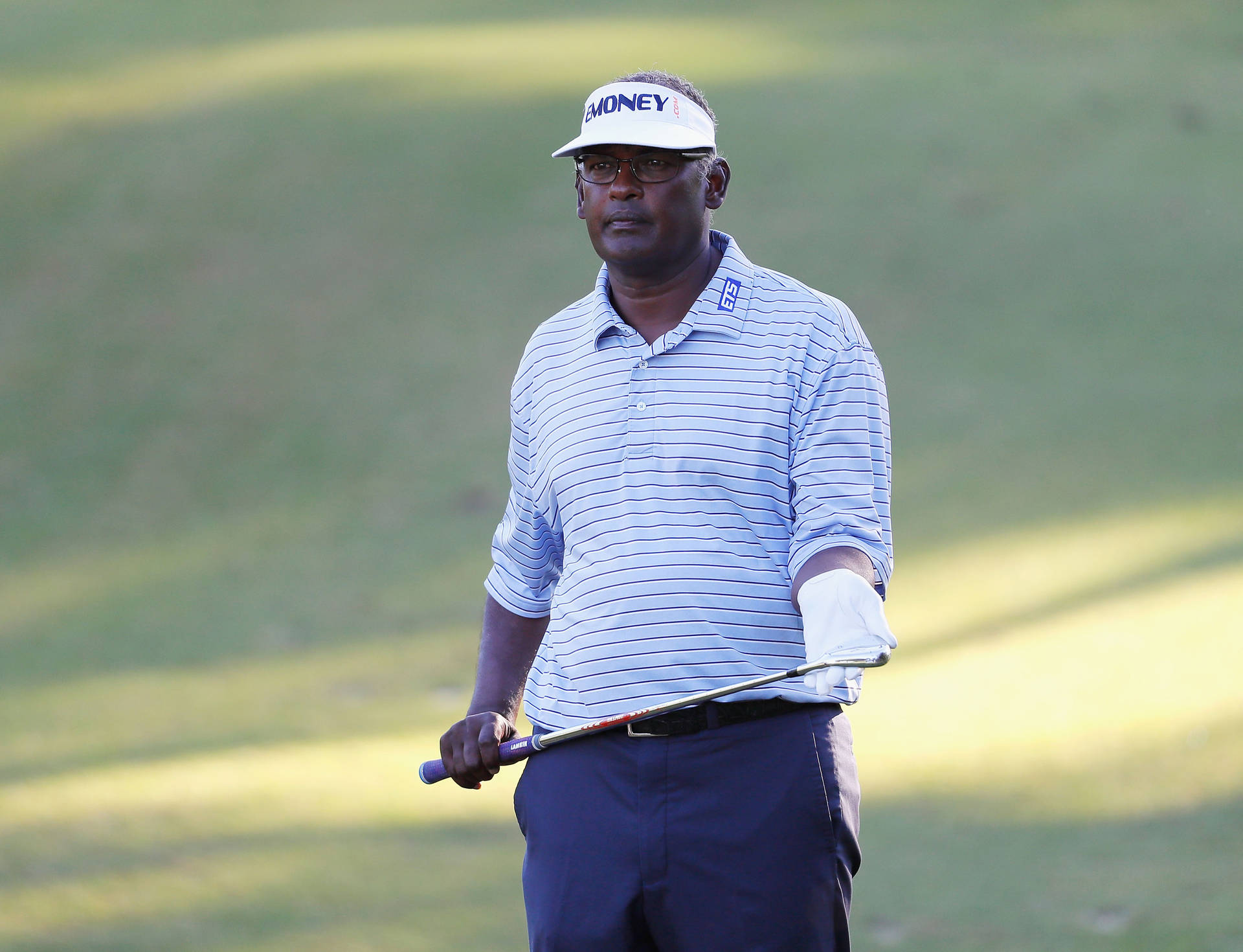 Holding Golf Club Vijay Singh Background