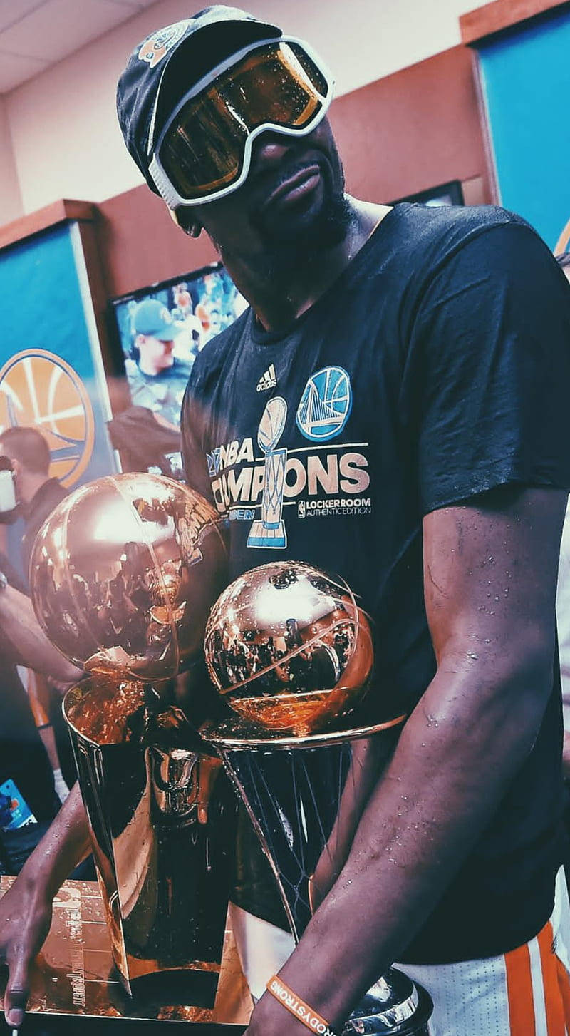 Holding Trophy Kevin Durant Cool Background