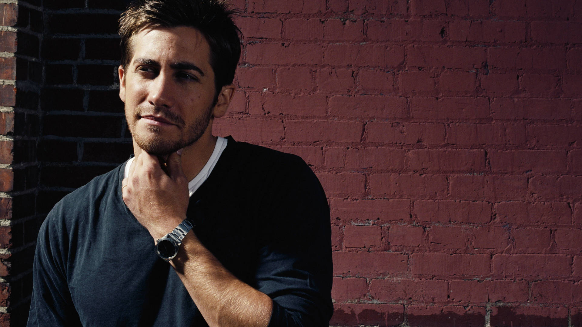 Hollywood Actor Jake Gyllenhaal Background