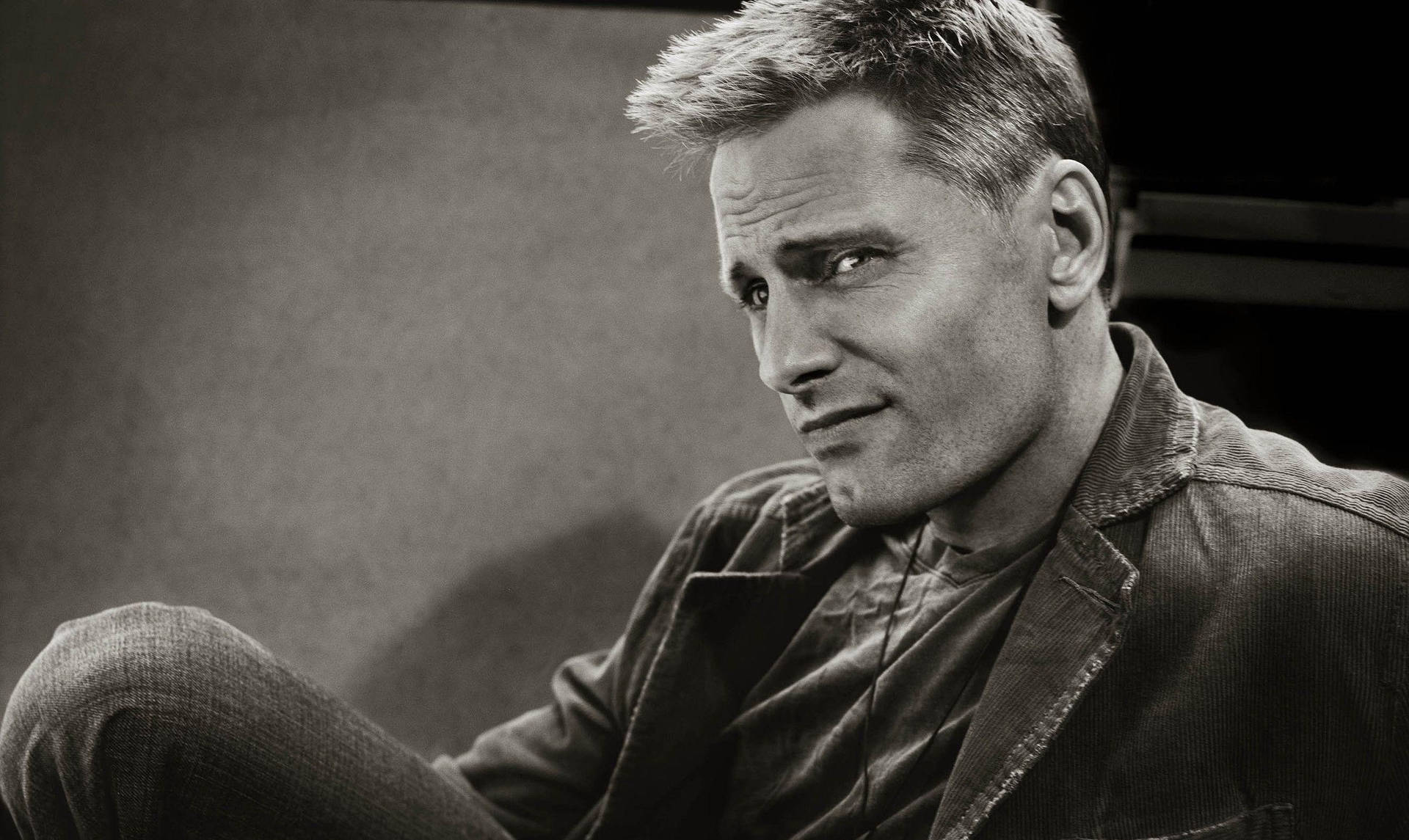 Hollywood Actor Viggo Mortensen In Monochrome