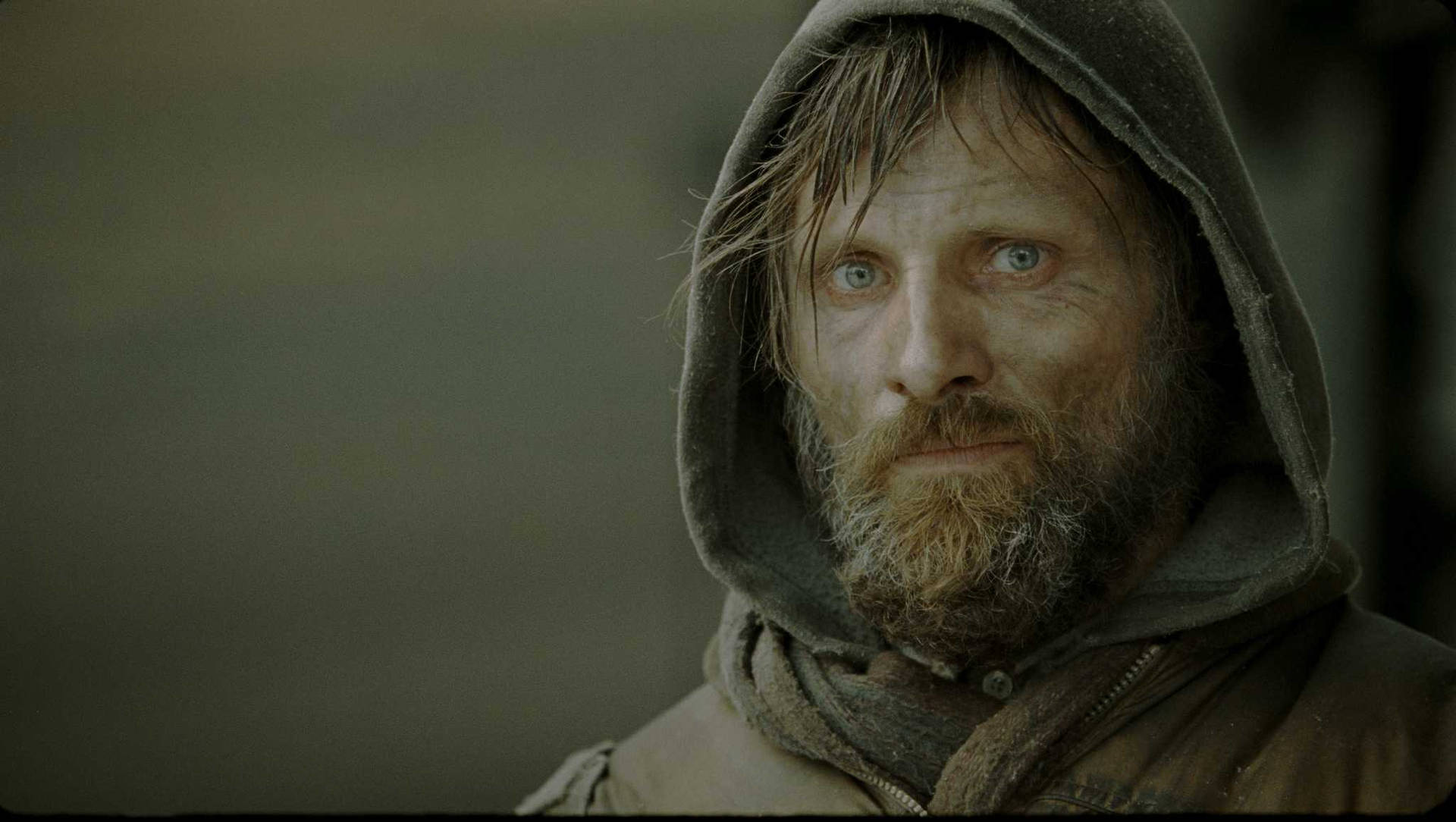 Hollywood Actor Viggo Mortensen The Road Still Background