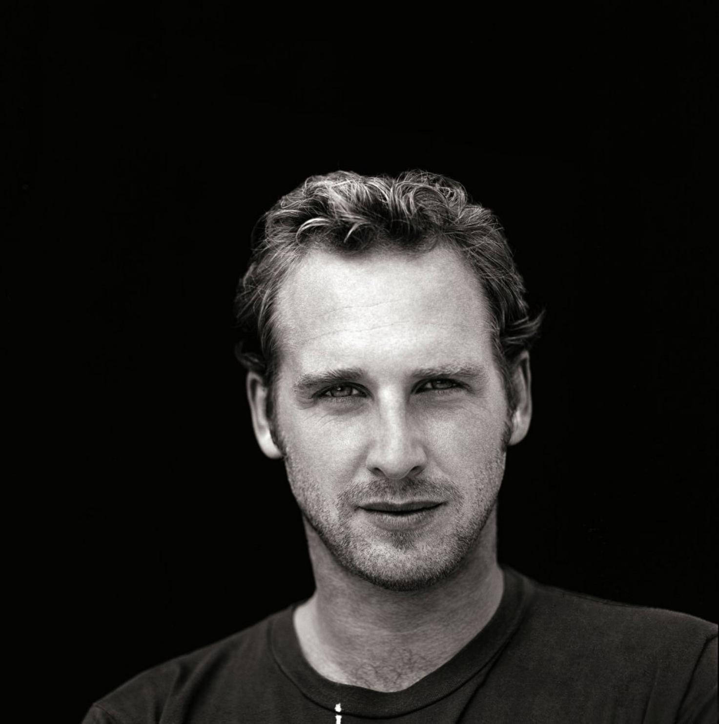 Hollywood Celebrity Josh Lucas Black And White Portrait Background