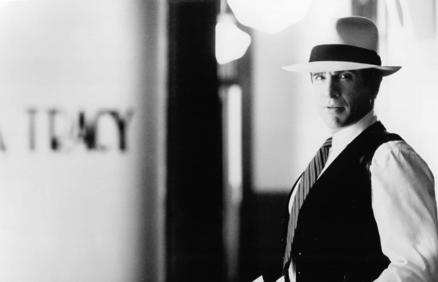 Hollywood Icon Warren Beatty Poses In A Classic Black-and-white Shot Background