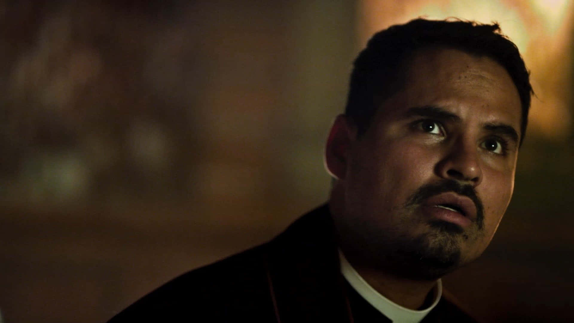 Hollywood Star Michael Peña Background