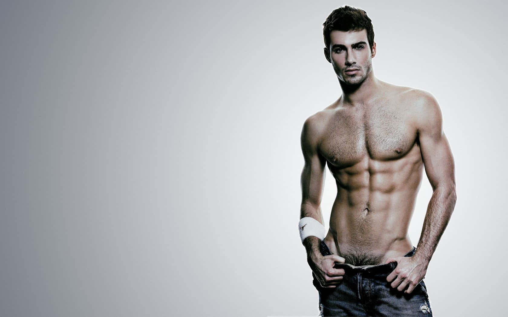 Hombres Guapos Shirtless Model